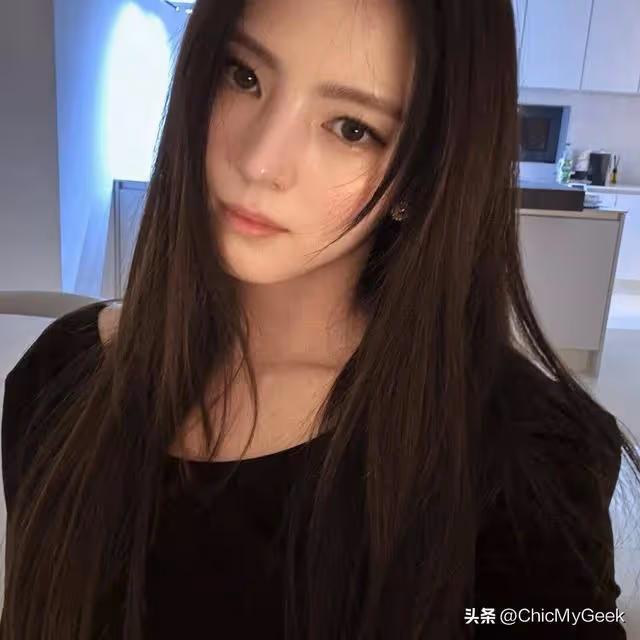 韓韶禧認愛柳俊烈後回韓，好心情大方展露笑容！