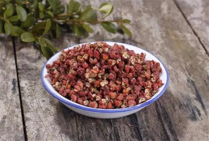 藤椒是麻還是辣?花椒、麻椒和藤椒,三者各有什麼味道?