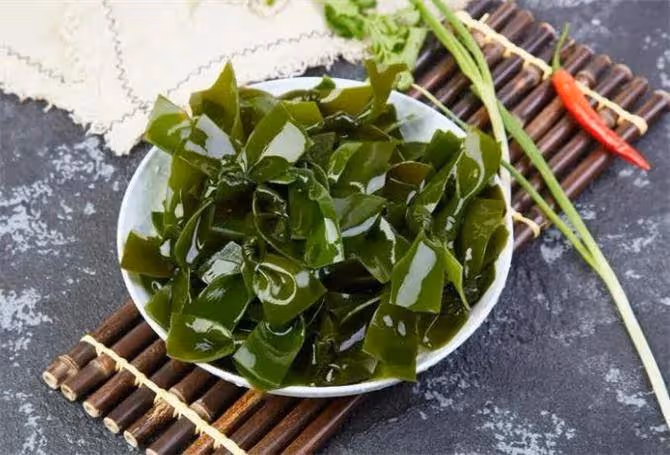 裙帶菜和海帶有啥不一樣?吃哪個更有營養?到底誰才是海藻之王