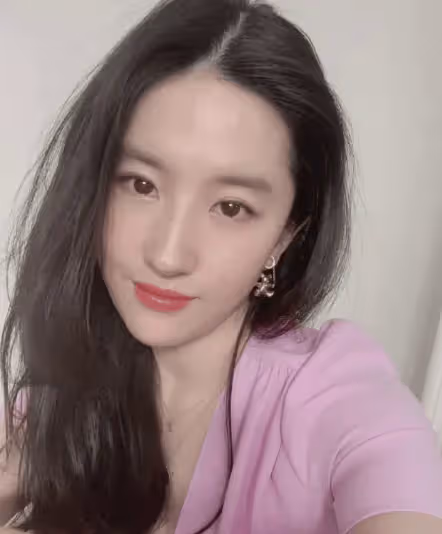 娛樂圈公認的十位素顏美女，李沁僅排最後，第一名驚為天人