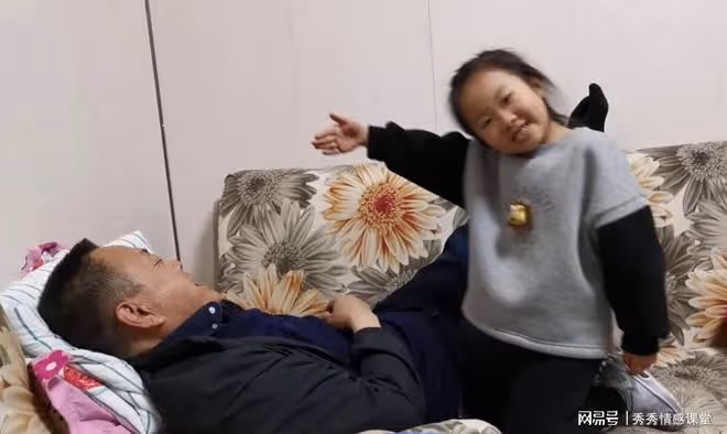 帶孫女9年貼補35萬，我住院15天兒媳連個電話都沒打，我想通了