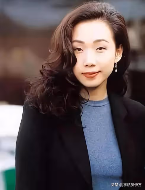 歌后林憶蓮:李宗盛為她離婚,遭初戀陳輝虹拋棄,如今成人生贏家