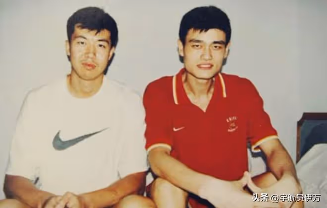 王治郅:一婚娶高官女兒,二婚娶小13歲美女主持,如今成人生贏家