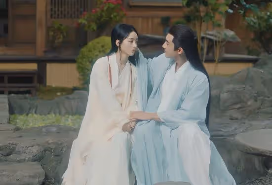 《與鳳行》出圈理由:董潔的演技,黃羿的臉蛋,趙麗穎的衣品
