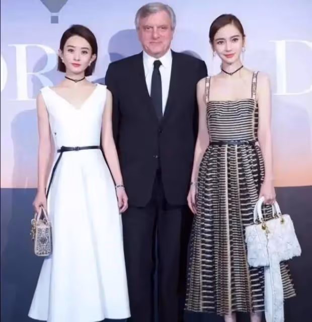 35歲楊穎連發3套高定,但這一次,美貌也救不了她