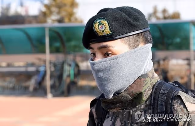 金泰亨IG換新頭像疑似秀恩愛,與Jennie的成對望情頭!
