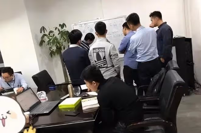 跟同事聚餐，說好AA他們偷偷溜走，我在群里說的話他們乖乖轉錢來