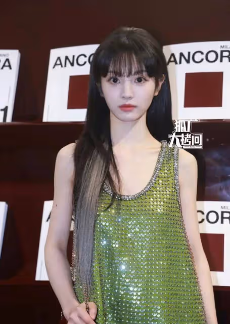 GUCCI晚宴出圖，田曦薇、白鹿半身照絕美，全身照丑得一黑