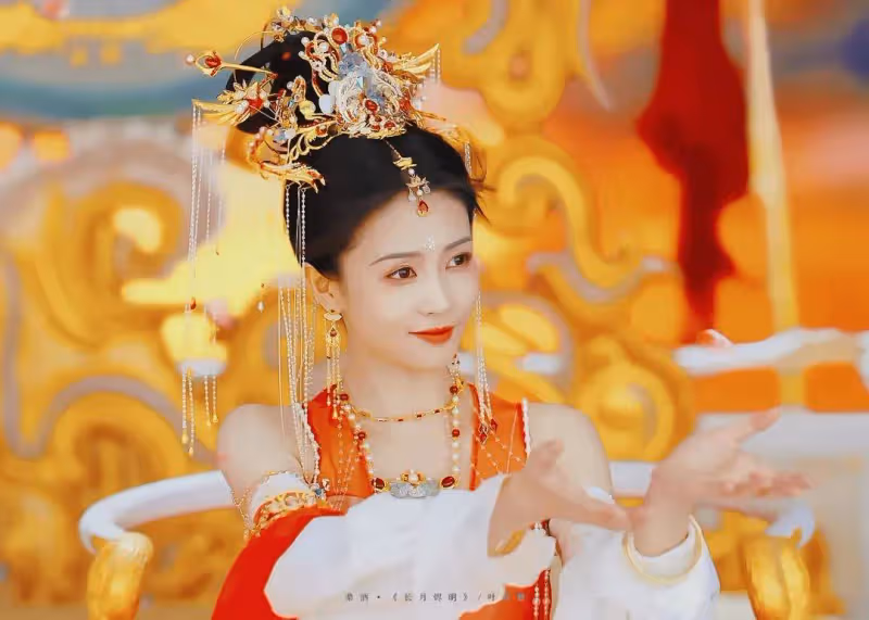 白鹿昔日和服寫真露大美腿太妖艷!曾經爭議言論又被挖出