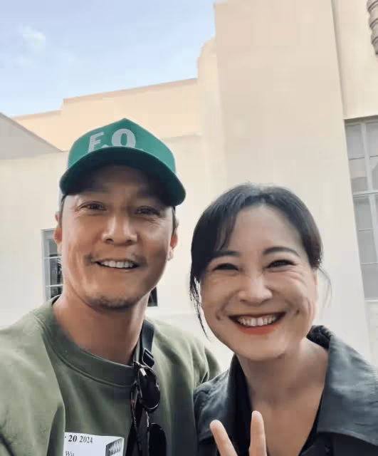 賈玲亮相好萊塢片場,笑起來皺紋搶鏡,吳彥祖高聖遠等人到場助陣