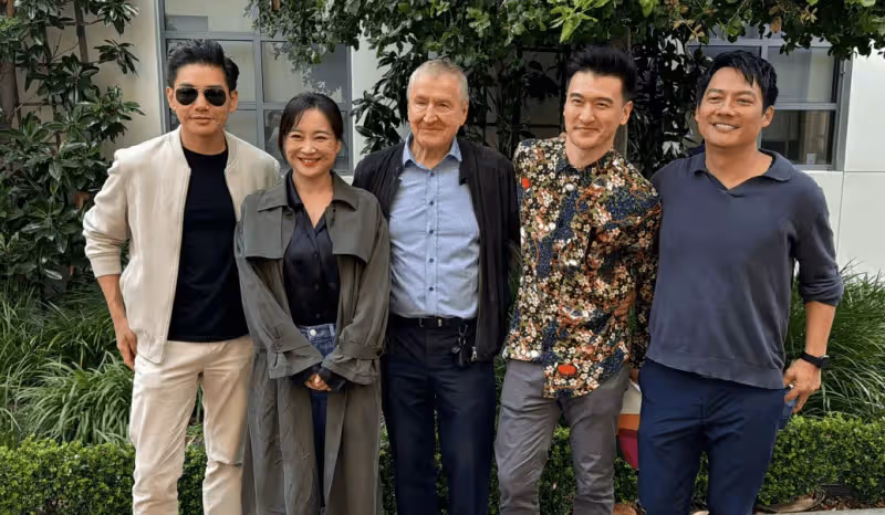 賈玲亮相好萊塢片場,笑起來皺紋搶鏡,吳彥祖高聖遠等人到場助陣