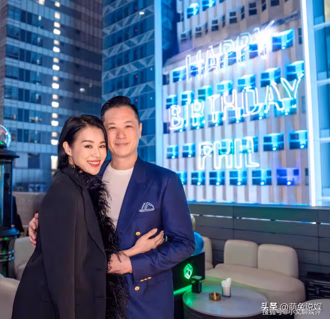 李乘德48歲生日,胡杏兒曬夫妻合照為其慶生,她甜抱老公一臉幸福