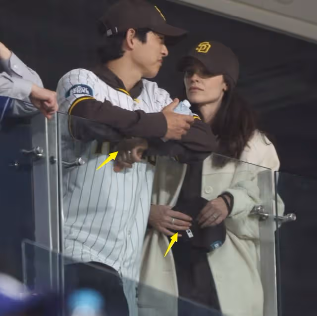 宋仲基和妻子看棒球賽,39歲凱蒂產後滄桑不少,兩人互動惹爭議!