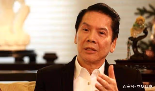 向華強年輕時長啥樣? 當照片流出, 才知為啥成龍怕他, 關之琳愛他