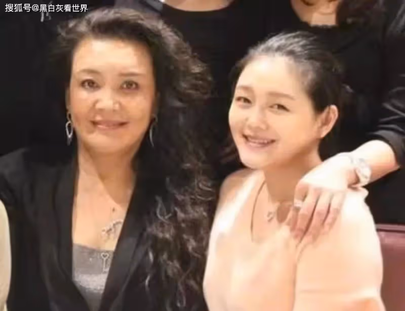 張蘭曝大瓜:大S涉三宗罪可坐牢,S媽賣婚房獲利3億,S媽回應了