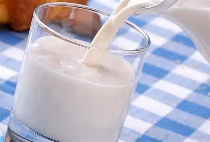 臻濃牛奶和純牛奶有什麼區別?哪個營養價值高?