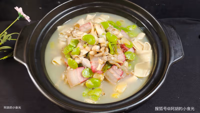 這菜5元一斤,卻是絕佳補腦菜!三樣食材燜一鍋,嘗鮮好營養,吃的就是這口鮮