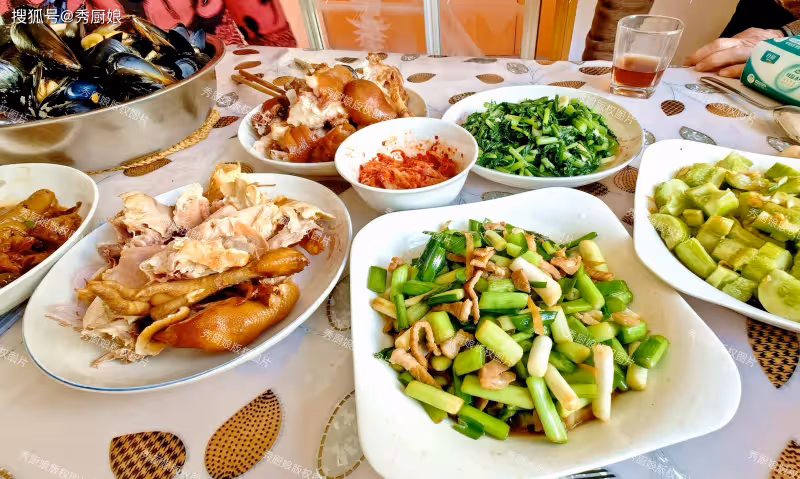 山東丈母娘出院,女婿花200塊錢準備一桌飯菜,被網友吐槽真寒酸