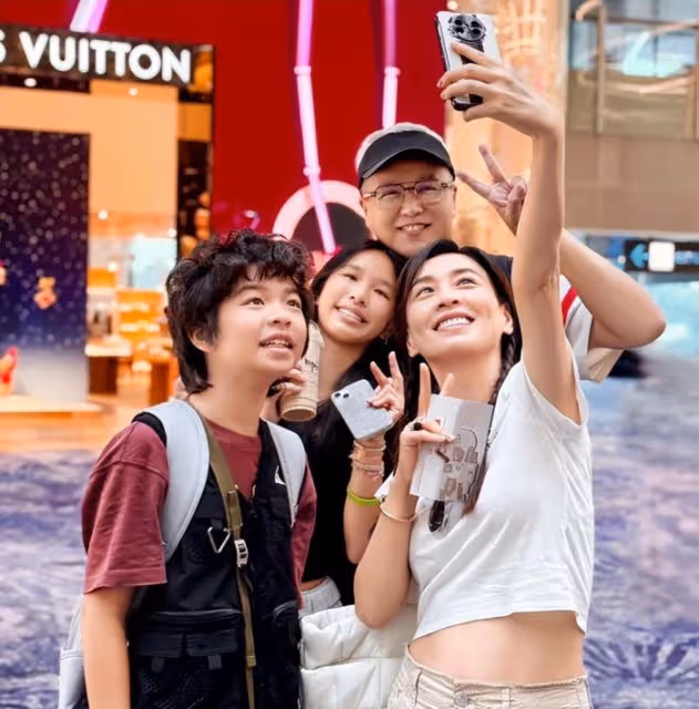 張庭捲土重來了！將開啟線下巡迴活動，轉型帶貨揚言要讓女性蛻變