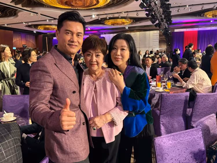王牌經紀人「陳太」陳淑芬面子好大　甄子丹王力宏赴宴影后甄珍拄拐杖現身