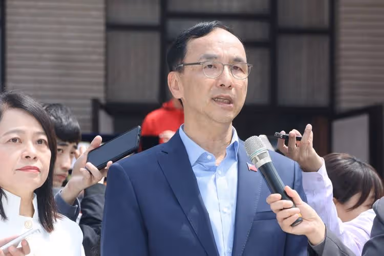 陳重文涉貪羈押！民進黨曝他家和台智光關係　朱立倫氣炸：這是假資料潑糞