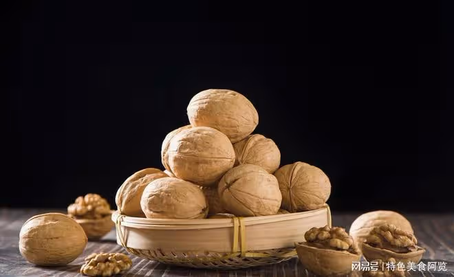 這些食物被稱為天然「褪黑素」,舒緩情緒,常吃入睡更快