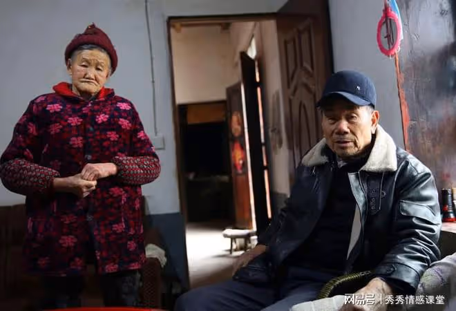 我和老伴帶10萬塊去看孫子，兒媳卻讓我們住酒店，門都沒讓進