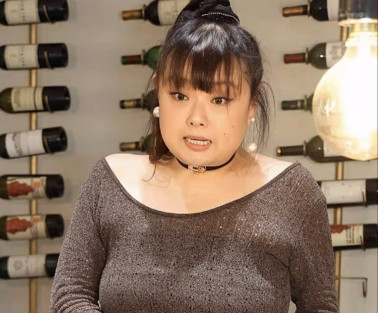 香港女星陳嘉佳半年瘦110斤，脂肪肝消失，否認吃減肥藥和抽脂