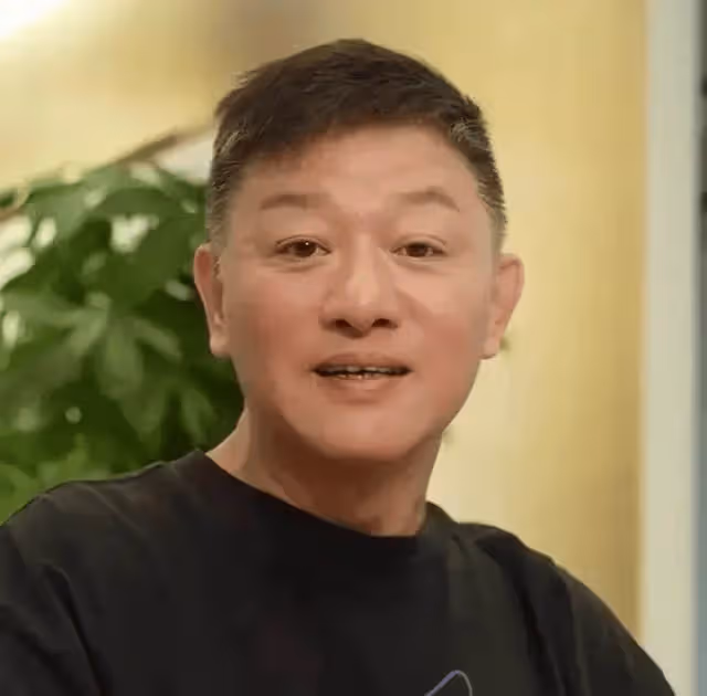 TVB前知名男星近況曝光！現身商演被指發福油膩，傳因小三致婚變