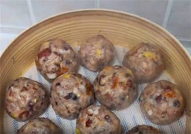 看上去一般，咬一口卻被驚艷到，一次做30個凍起來，低脂又健康