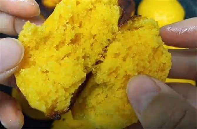 玉米面這樣做太好吃了，鬆軟香甜，孩子一頓吃5個，比蛋糕都好吃