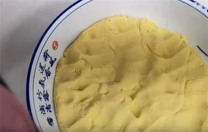 正宗黃米麵粘糕餅子做法，小時候的味道，關鍵在這一步，軟糯勁道