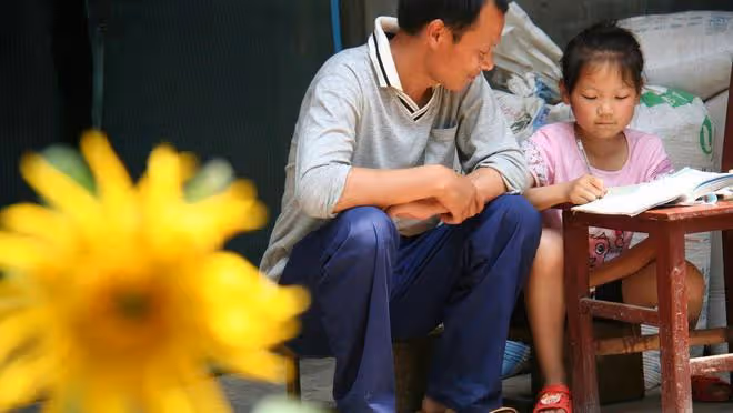 富家女嫁給農村窮小伙，老公發達後被拋棄，老公：她吃不了苦