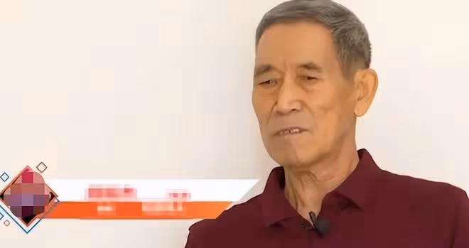 76歲大爺相親，見到大媽兩眼放光，快貼大媽身上了，紅娘：坐遠點