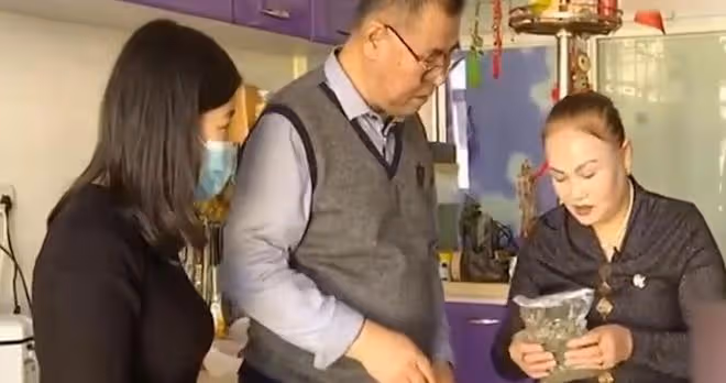 62歲大爺相親，晚上想住大媽家，大媽也一見鍾情，直呼：滿足要求