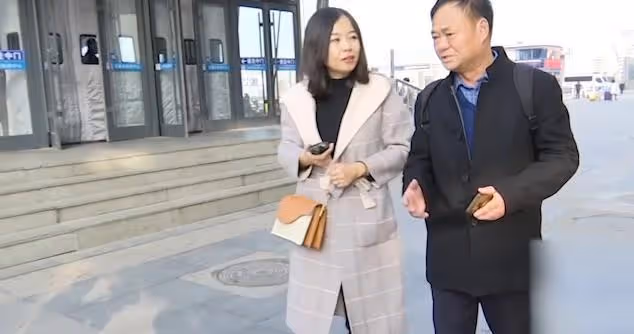 55歲大姐風韻猶存，相親男子李某，大姐：你能滿足我的要求嗎