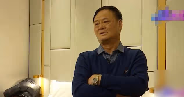 55歲大姐風韻猶存，相親男子李某，大姐：你能滿足我的要求嗎
