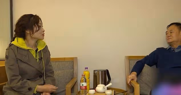 55歲大姐風韻猶存，相親男子李某，大姐：你能滿足我的要求嗎