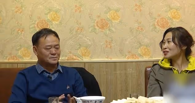 55歲大姐風韻猶存，相親男子李某，大姐：你能滿足我的要求嗎