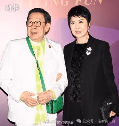 鄭嘉穎佘詩曼同場！還有一位TVB實力派演員兼歌手罕有露面
