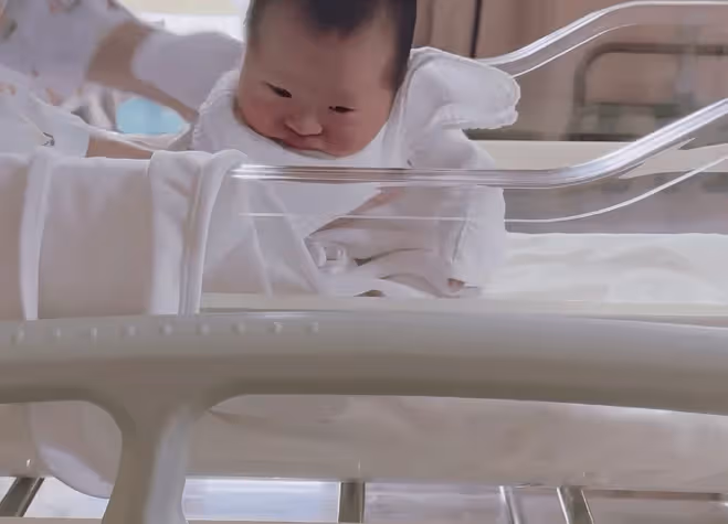 27歲TVB小花曝光女兒正面萌樣!曬與老公合照!激動:晚晚給我按摩