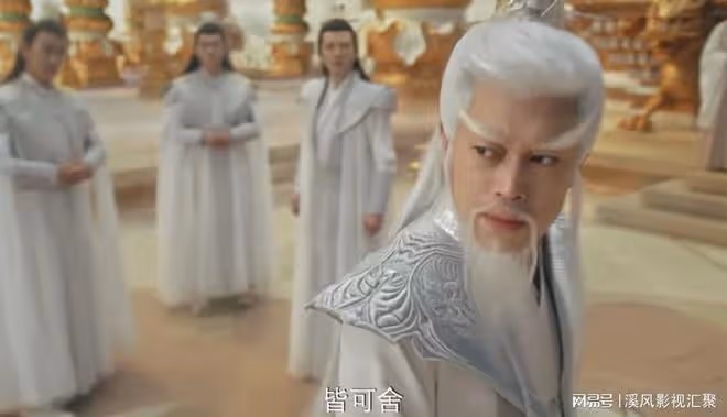 與鳳行:劉冠麟演搞笑天君,因卿卿日常出圈,後期卻黑化要害沈璃