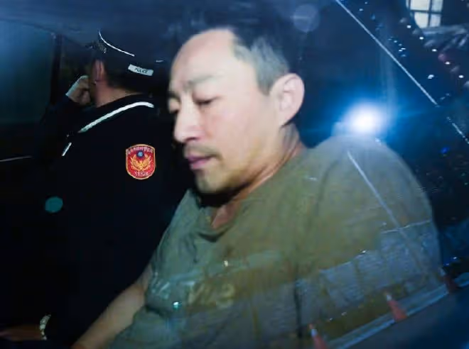 汪小菲沖警局舉報大S長期濫用藥物!非法拘禁孩子,失控畫面曝光