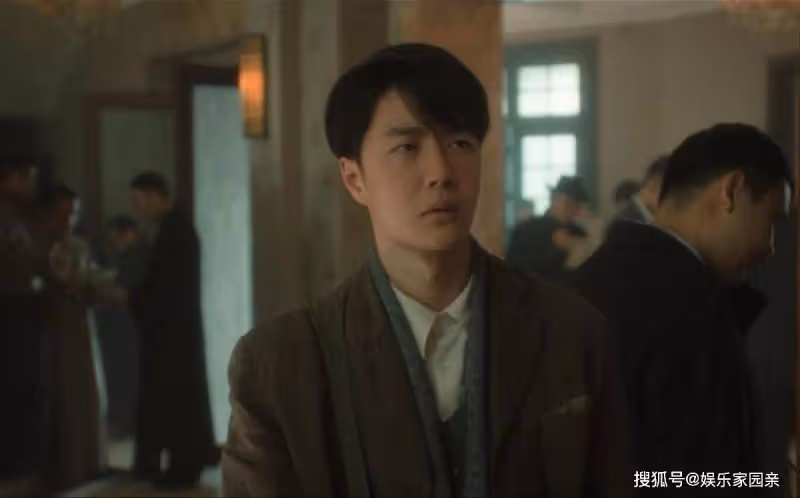 王一博《追風者》大爆，躲過女主李沁，才知道女二號才是驚鴻一瞥