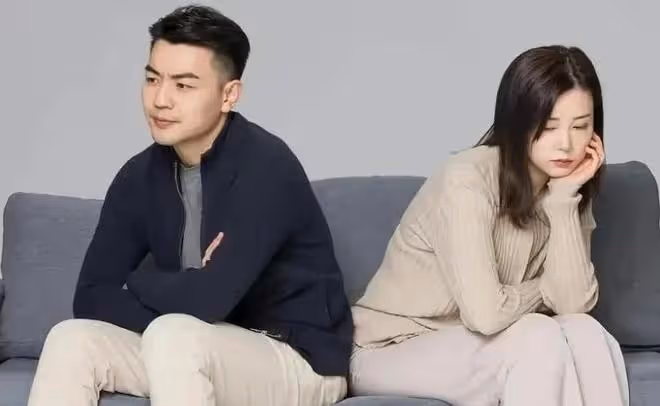真沒想到婚外情害得我這麼慘，愧對前妻，跪地求原諒