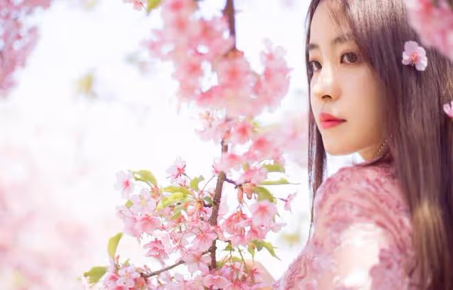 情感故事:到南京出差,女領導溫柔待我,與她發生一場另類情緣