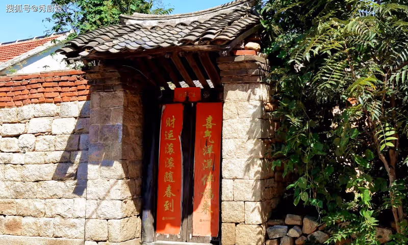 春節貼春聯牢記「三不」,不要貼錯時間,不要貼反了,不要貼雙數