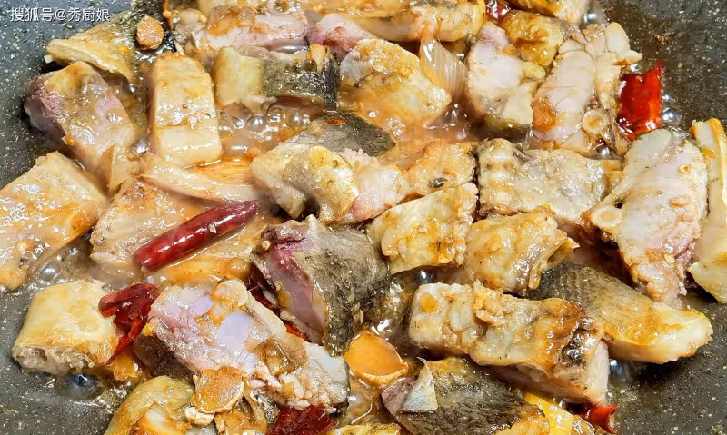 天冷了,這肉要多吃,比雞鴨滋補,比牛羊肉便宜,隨手一燉太香了