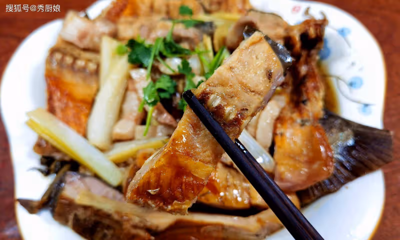 天冷了,這肉要多吃,比雞鴨滋補,比牛羊肉便宜,隨手一燉太香了