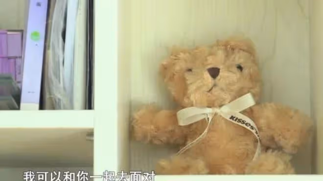 女子不穿裙子,男友懷疑她有病「除了胳膊和脖子沒見過其他部位」